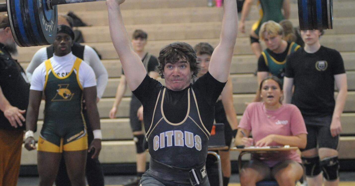 Citrus sweeps county weightlifting meet
