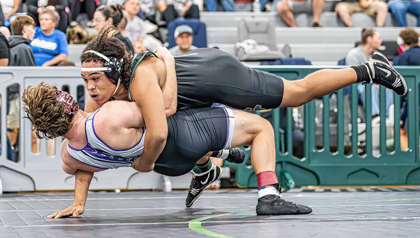 Local Wrestlers Shine at Regionals, Advance to States