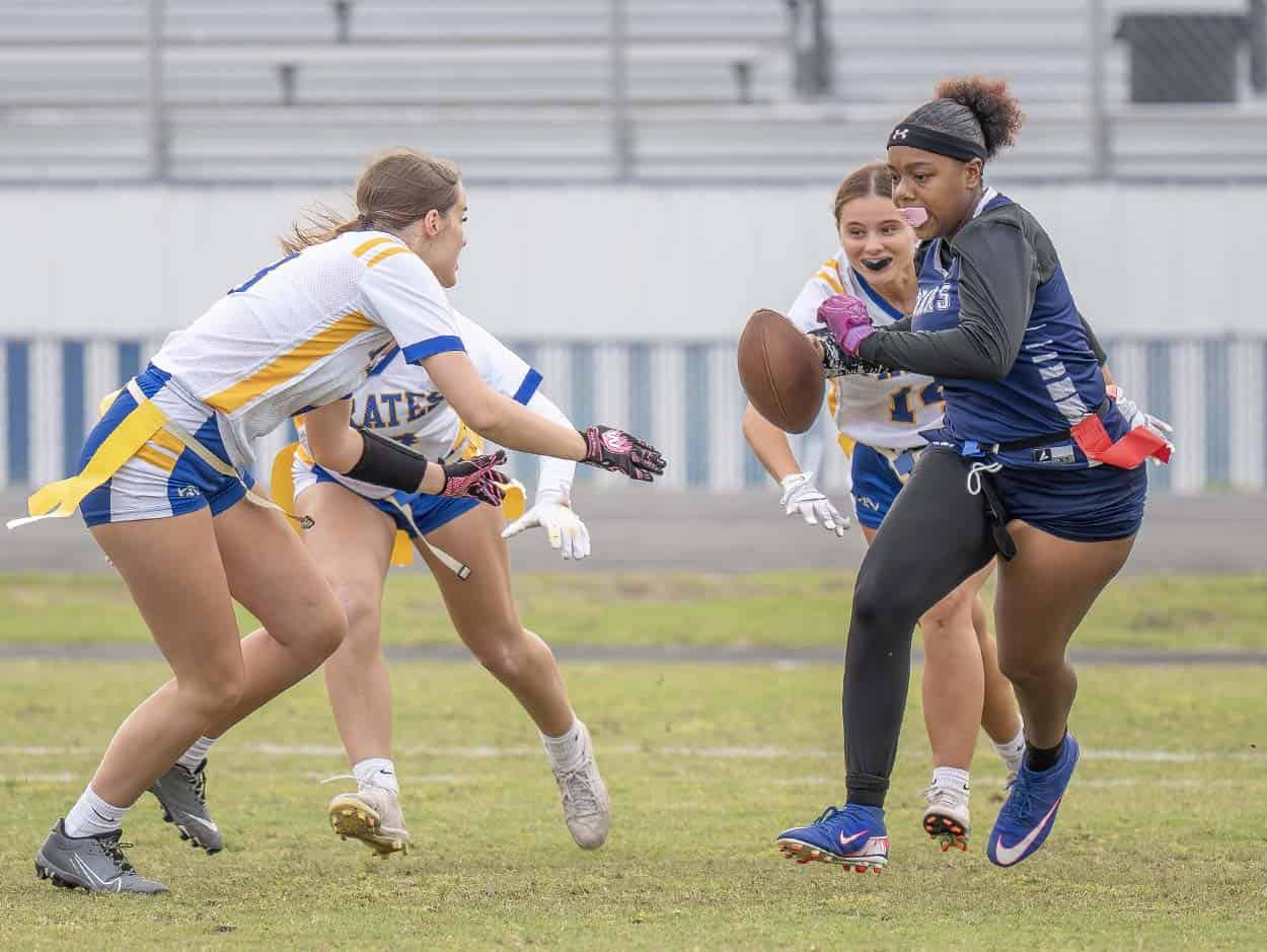Central Bears Defeat Crystal River Pirates 12-6 in High School Football