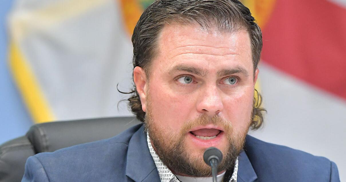 Kirk Display Debate Returns in Citrus County